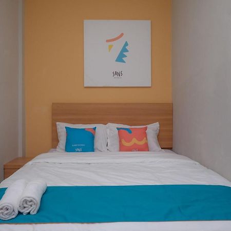 Sans Hotel Tiga Putri Semarang By Reddoorz Exterior photo