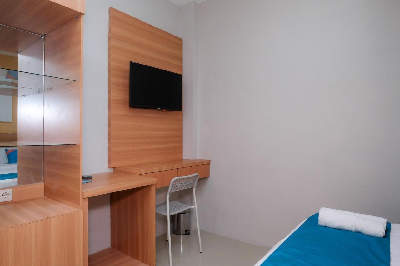 Sans Hotel Tiga Putri Semarang By Reddoorz Exterior photo