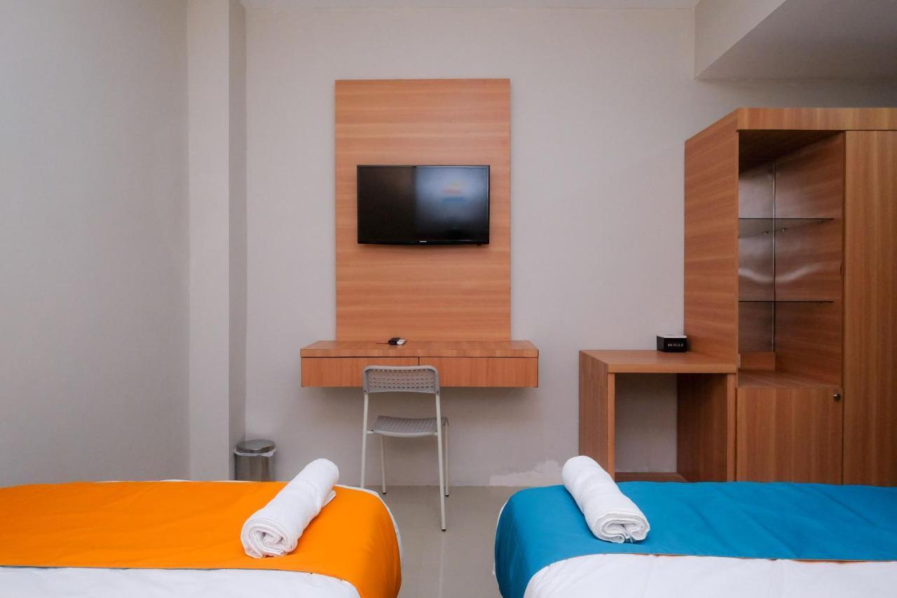 Sans Hotel Tiga Putri Semarang By Reddoorz Exterior photo