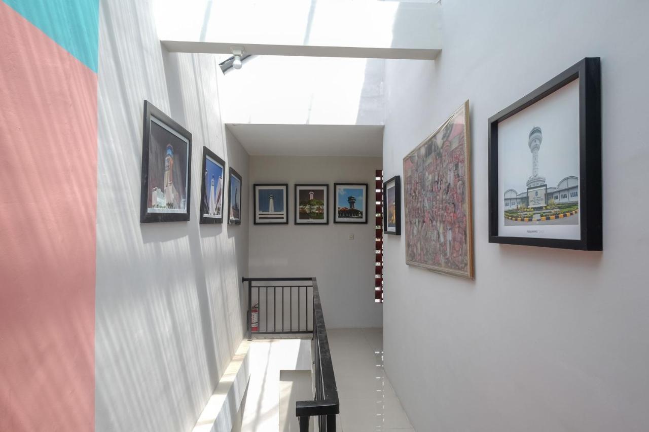 Sans Hotel Tiga Putri Semarang By Reddoorz Exterior photo