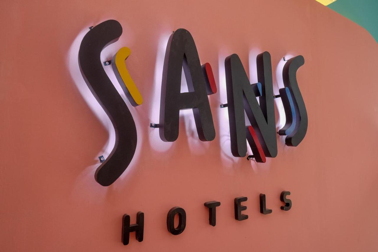 Sans Hotel Tiga Putri Semarang By Reddoorz Exterior photo