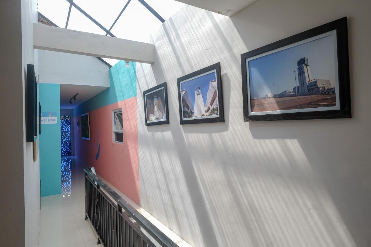 Sans Hotel Tiga Putri Semarang By Reddoorz Exterior photo