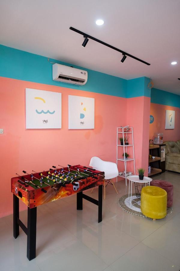 Sans Hotel Tiga Putri Semarang By Reddoorz Exterior photo